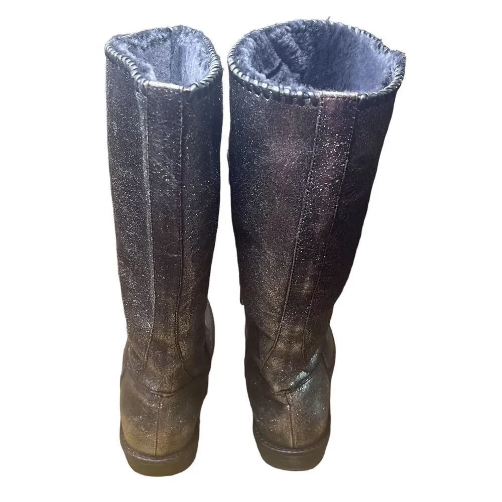 Trask Ariana Shearling Boots in Silver With 1/4 Zip NWT No Box Size 6